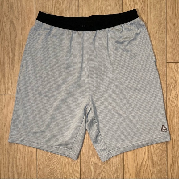 Reebok Activewear Shorts Size XL - Picture 1 of 2